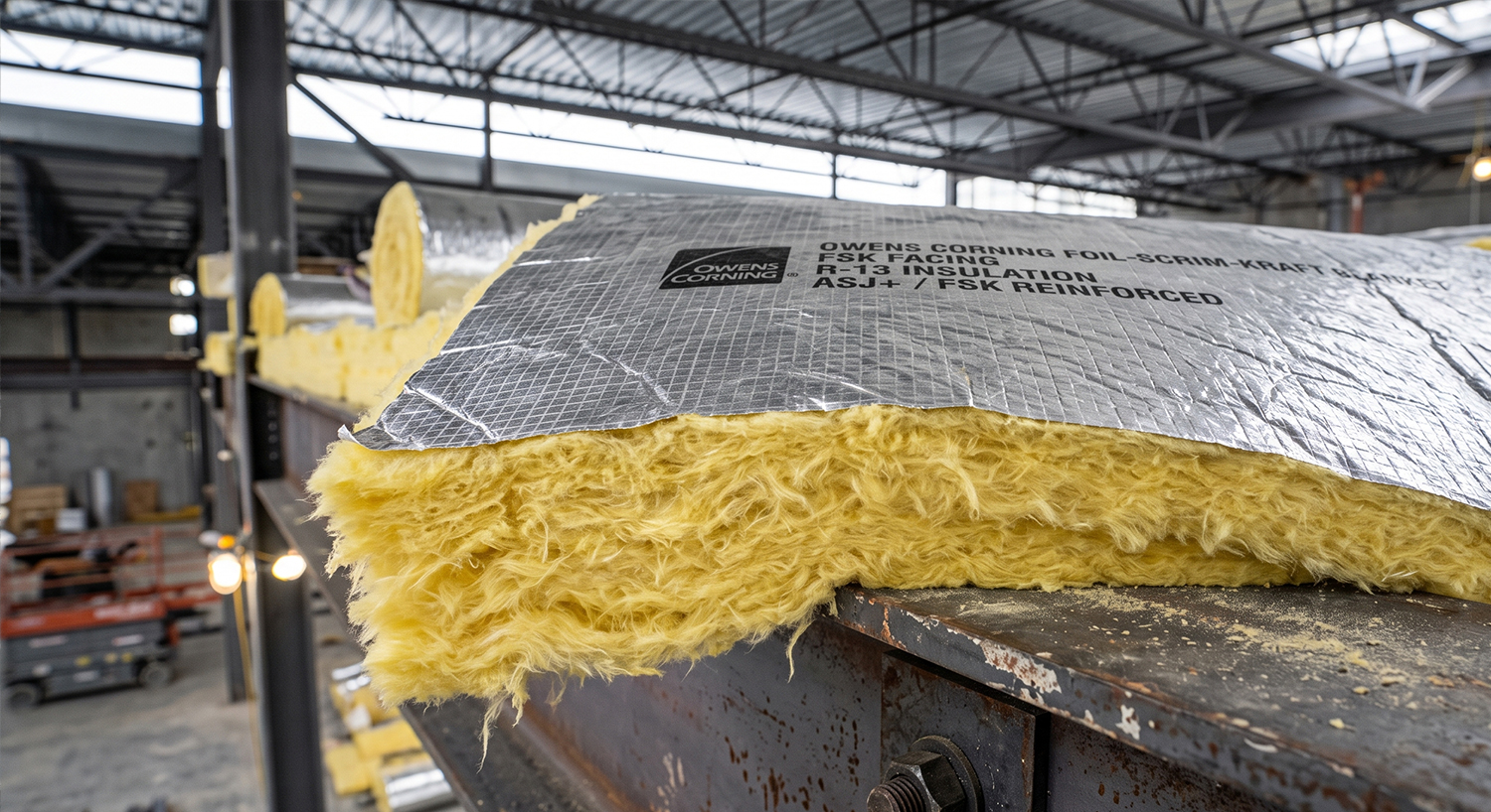 Steel Structure Roof Glass Wool Insulation Installation